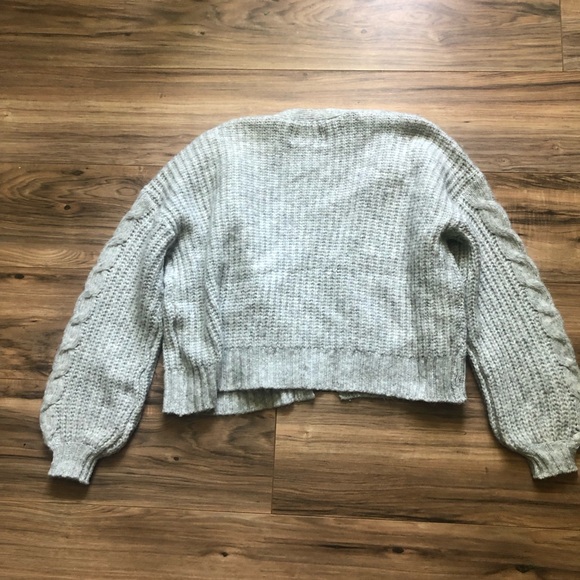 Nwot grey cardigan American eagle - Picture 3 of 5